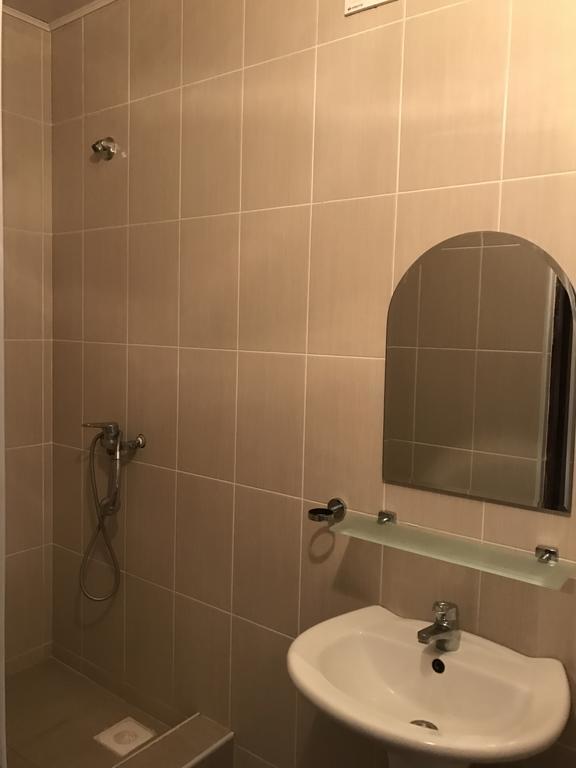 Адилет Hotel Cholponata Buitenkant foto