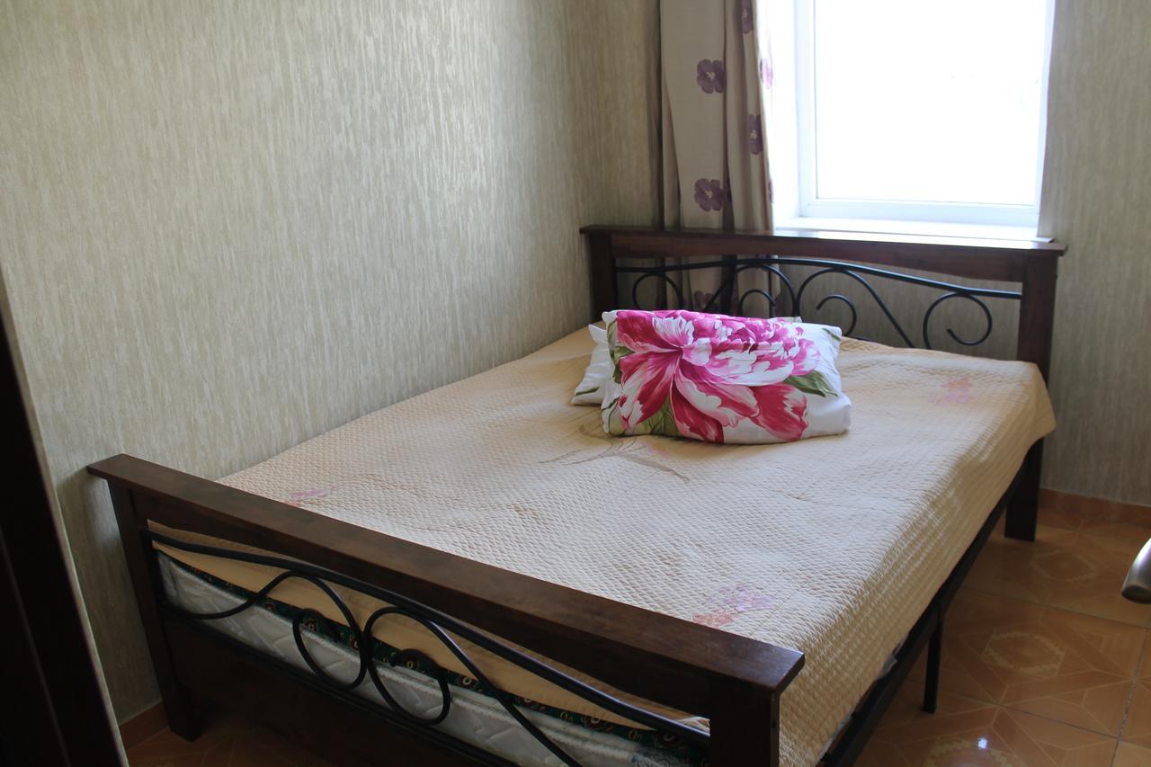 Адилет Hotel Cholponata Buitenkant foto